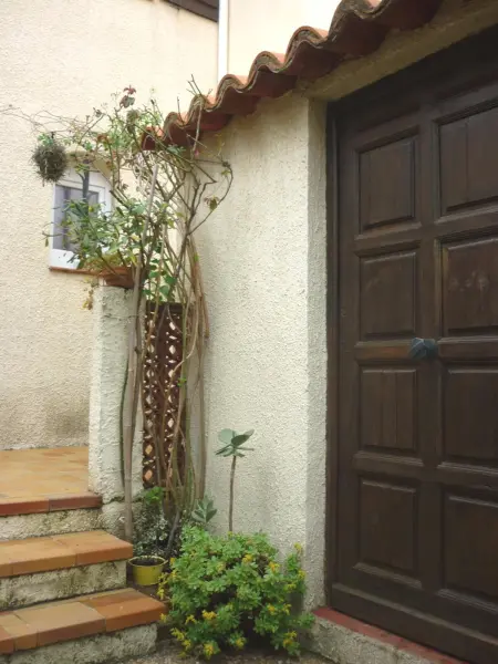 Maison charmante à Sainte-Marie avec grand jardin - Photo 10