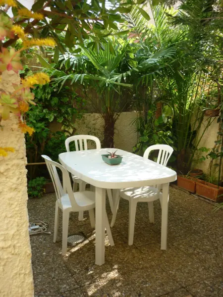 Maison charmante à Sainte-Marie avec grand jardin - Photo 13