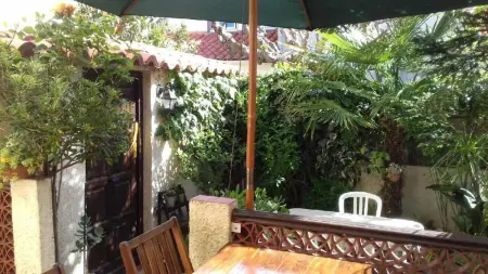 Maison charmante à Sainte-Marie avec grand jardin - Photo 17