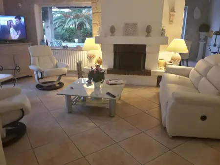 Maison chaleureuse à Orange avec piscine privée - Photo 9