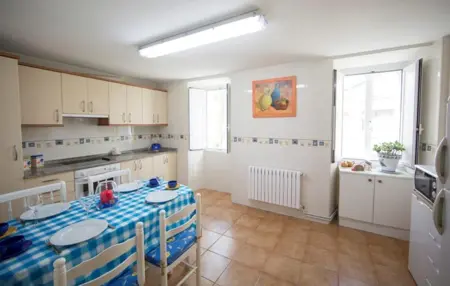 Maison charmante à Teo avec balcon et parking inclus - Photo 3