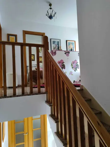 Maison charmante à Teo avec balcon et parking inclus - Photo 24