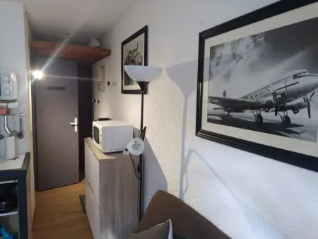 Studio douillet à Puy-Saint-Vincent, 16 m², vue sur la montagne. - Photo 2