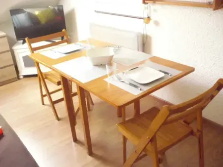 Studio douillet à Puy-Saint-Vincent, 16 m², vue sur la montagne. - Photo 4