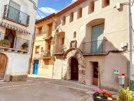 Appartement chic à Tolva, vue montagne, 75 m², cheminée. - Photo 2