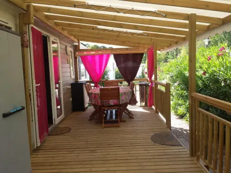 Bungalow Confortable à Fréjus avec Piscine Partagée - Photo 5