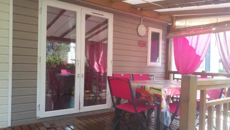 Bungalow Confortable à Fréjus avec Piscine Partagée - Photo 9