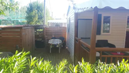 Bungalow Confortable à Fréjus avec Piscine Partagée - Photo 11