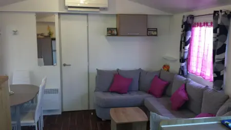Bungalow Confortable à Fréjus avec Piscine Partagée - Photo 15
