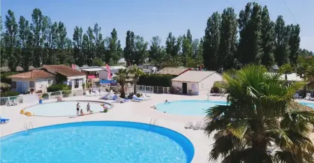 Bungalow Confortable à Fréjus avec Piscine Partagée - Photo 35