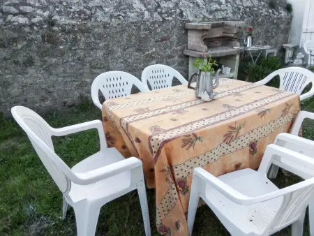 Maison de charme à Primelin avec jardin et parking privé - Photo 7