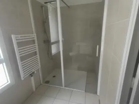 Appartement charmant à Viroflay avec terrasse & parking - Photo 13