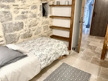 Maison accueillante à Saint-André-de-Cruzières avec piscine partagée - Photo 2
