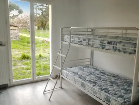 Maison charmante à Mimizan avec vue sur jardin et terrasses - Photo 9