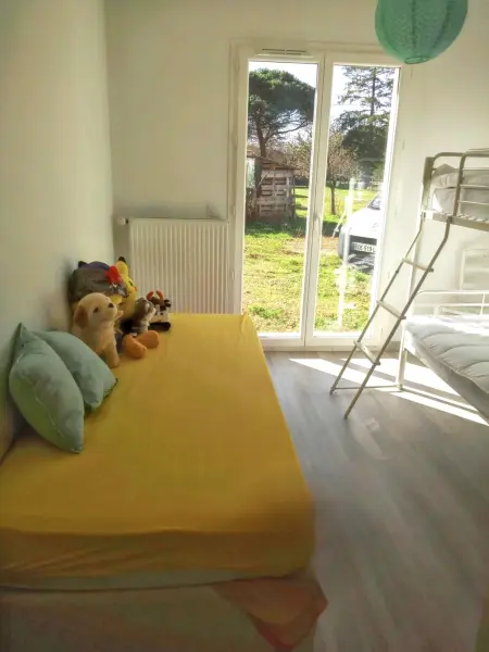 Maison charmante à Mimizan avec vue sur jardin et terrasses - Photo 11