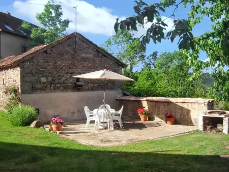 Maison charmante à La Vineuse avec jardin clôturé - Photo 10