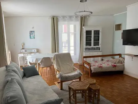 Appartement confortable à Néris-les-Bains avec parking gratuit - Photo 1