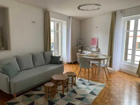 Appartement confortable à Néris-les-Bains avec parking gratuit - Photo 3