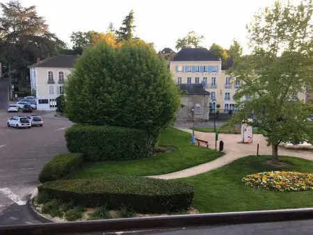 Appartement confortable à Néris-les-Bains avec parking gratuit - Photo 11