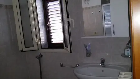 Appartement charmant à Ragusa avec vue sur la ville - 70 m² - Photo 4
