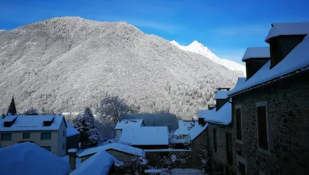 Maison de charme à Guchan avec vue sur la montagne et jacuzzi - Photo 29