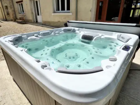 Retraite Champêtre Spacieuse près de Nouart avec Jacuzzi - Photo 3