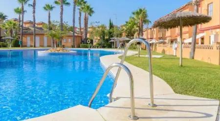Maison conviviale à Lepe avec piscine partagée. - Photo 1