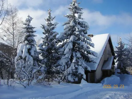 Maison de vacances confortable à Saint-Léger-les-Mélèzes, vue jardin - Photo 8
