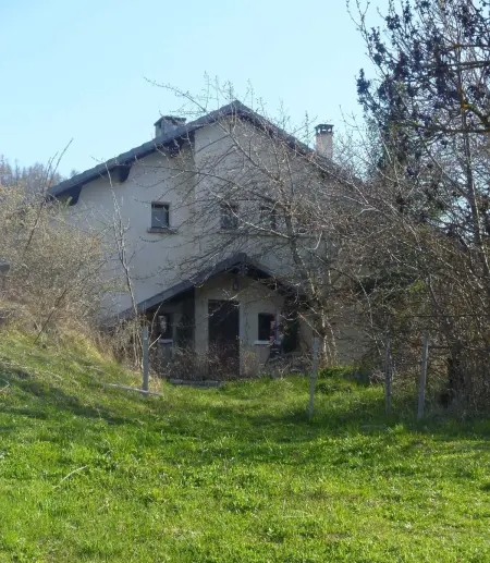 Maison de vacances confortable à Saint-Léger-les-Mélèzes, vue jardin - Photo 11