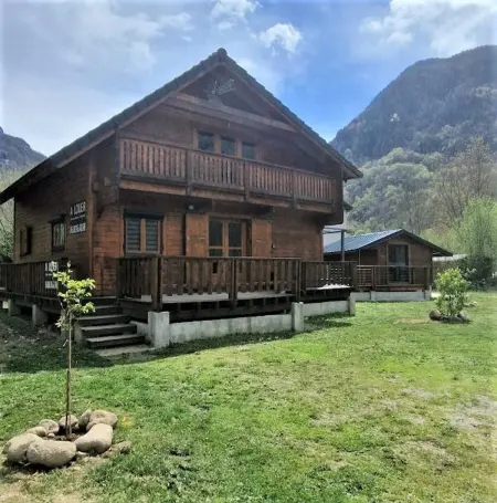 Chalet chaleureux à Orlu avec Jacuzzi et vue sur la montagne - Photo 4