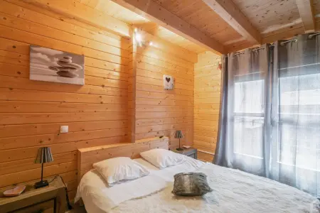 Chalet chaleureux à Orlu avec Jacuzzi et vue sur la montagne - Photo 10