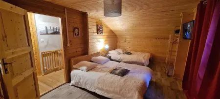 Chalet chaleureux à Orlu avec Jacuzzi et vue sur la montagne - Photo 15