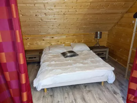 Chalet chaleureux à Orlu avec Jacuzzi et vue sur la montagne - Photo 16