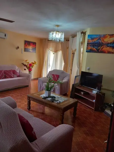 Maison spacieuse à Grand Baie avec piscine partagée - Photo 12