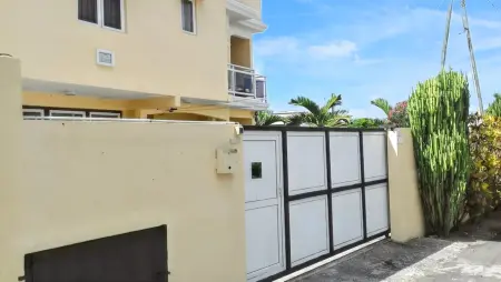 Maison spacieuse à Grand Baie avec piscine partagée - Photo 24