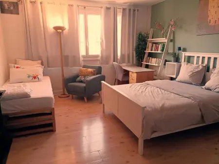Studio accueillant au cœur de Paris - 30 m² - Tout inclus. - Photo 1