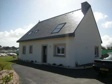 Maison accueillante avec vue sur la mer à Plougrescant - Photo 2