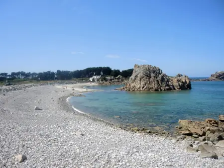 Maison accueillante avec vue sur la mer à Plougrescant - Photo 18