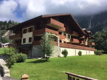 Appartement accueillant à Pralognan-la-Vanoise avec balcon et vue - Photo 1