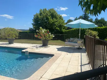Villa spacieuse proche de Marseille avec jardin et piscine privée - Photo 1