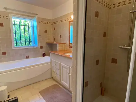 Villa spacieuse proche de Marseille avec jardin et piscine privée - Photo 16