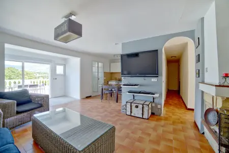 Maison agréable à Ajaccio avec jardin et vue sur les montagnes - Photo 2