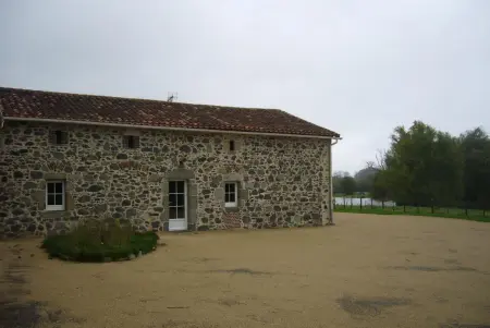 Maison charmante avec piscine partagée à Moncoutant - Photo 9