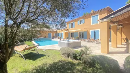 Évasion Provençale : Villa Élégante pour 10 Personnes - Photo 3