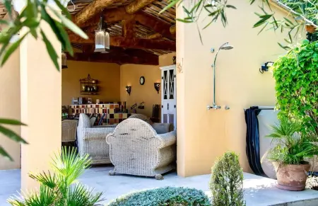 Évasion Provençale : Villa Élégante pour 10 Personnes - Photo 16