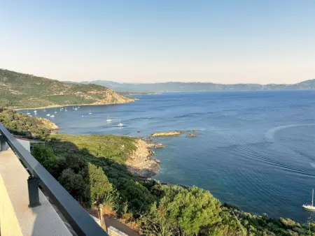 Appartement spacieux à Cargèse avec terrasse vue mer - Photo 2