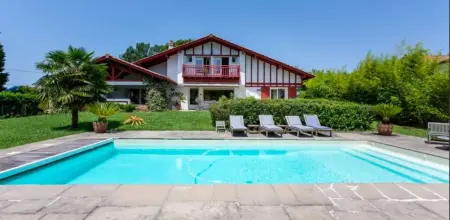 Maison d'exception à Arbonne, piscine privée saisonnière. - Photo 2