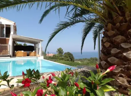 Villa avec vue sur la mer à Sari-Solenzara, piscine privée - Photo 1