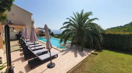 Villa avec vue sur la mer à Sari-Solenzara, piscine privée - Photo 2