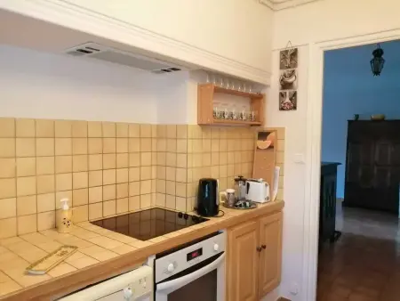 Appartement charmant à Arles, 75 m² avec vue sur la ville - Photo 2